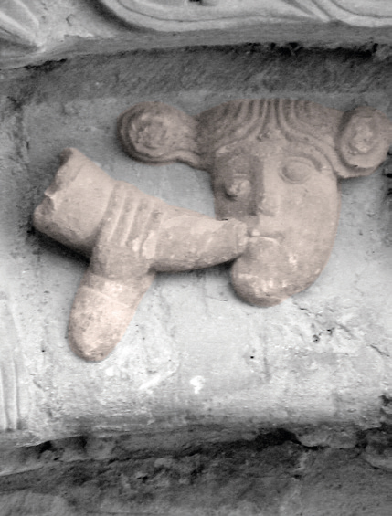 Portada nagusiko laugarren arkiboltan ageri diren bi adar-joleak. (Arg.: JMBA)