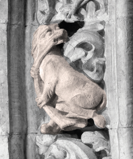 Tronpeta natural-jolea aldareko arkuan. (Arg.: JMBA-E.X. Dueñas)