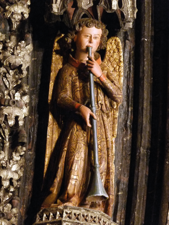 Guardiako Andre Mariaren elizako portikoan ageri den tronpeta-jolea. (Arg.: JMBA)