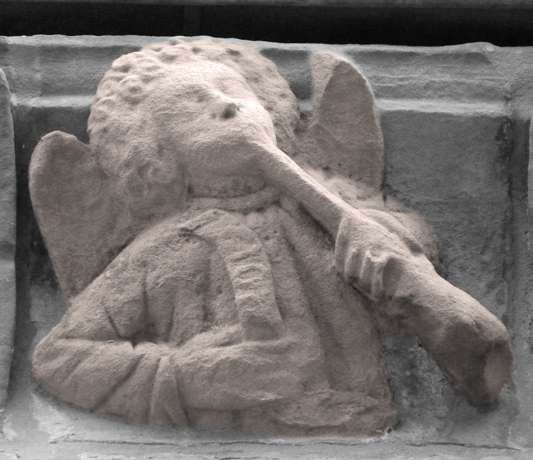 Tronpeta naturalak Lekeitioko aingeru soinularien erlaizpean. (Ag.: JMBA)