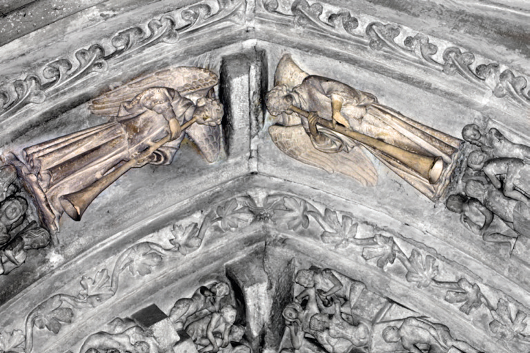 Aingeru korneta-joleak Baionako Santa Maria Katedralean. (Arg.: JMBA)