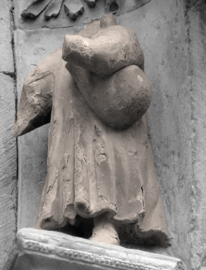 Erriberriko Andre Maria Erreginaren elizako portadako xirolarru-jolea. (Arg.: JMBA)