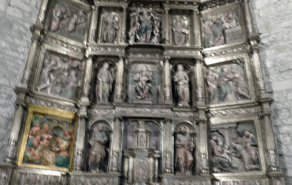 Urrozko Eliza parrokialeko erretaulako xirolarru-jolea. (Arg.: JMBA)