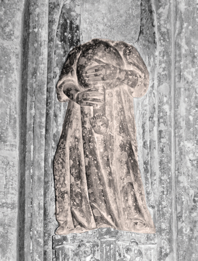 Gasteizko Katedralaren ezkerreko portadaren kanpoko arkiboltan agertzen den xirolarru-jolea. (Arg.: JMBA)