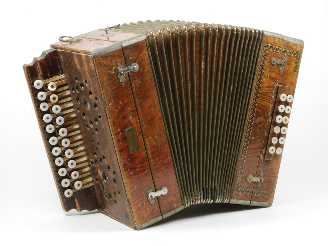 Cengotita markako akordeoi mistoa. JMBA Bilduma, 4. zk. (Arg.: Soinuenea)