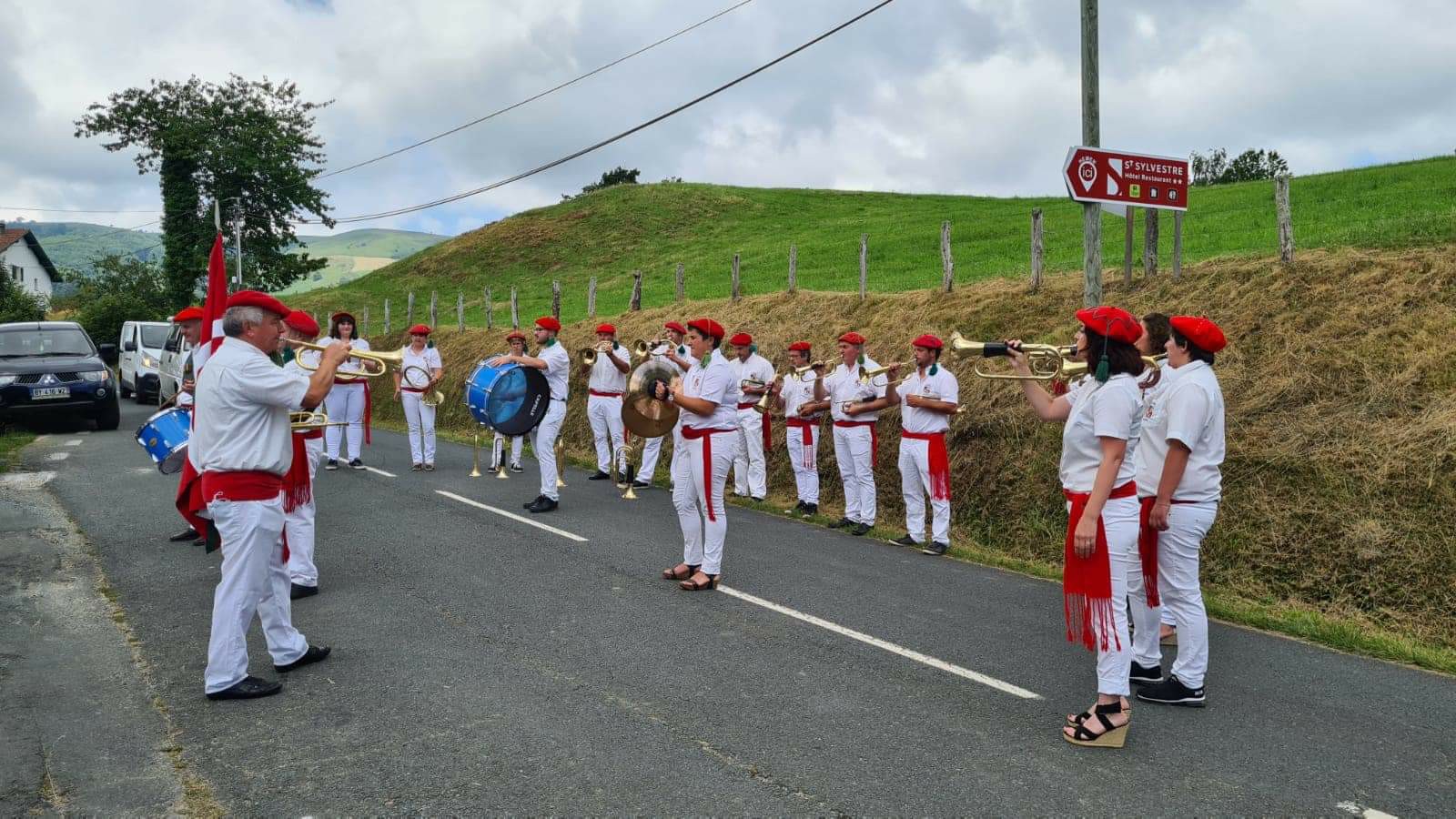 Aldudeko Klika. (Iturria: https://www.facebook.com/Aldudeko-Klika-1259637517436411/photos/)